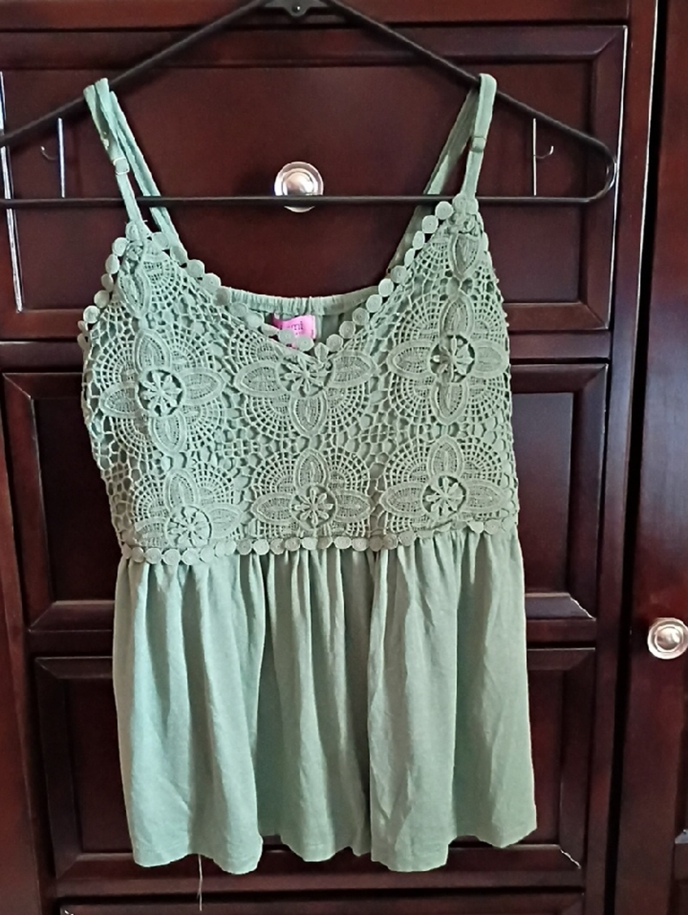 Francesca's mi ami Sage Green Tank – NWT